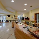 - Di Garda Отель Аффи