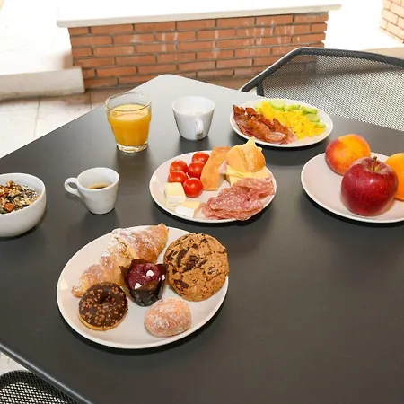 - Di Garda Hotel