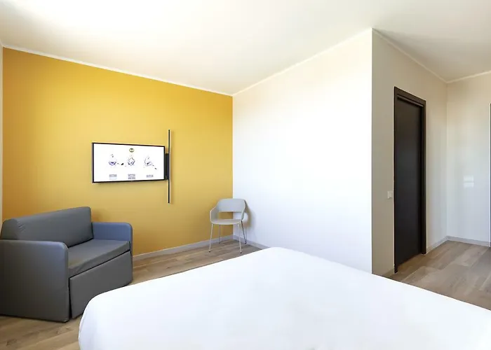 - Di Garda מלון 3*