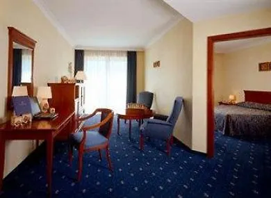 - Di Garda Otel 3*