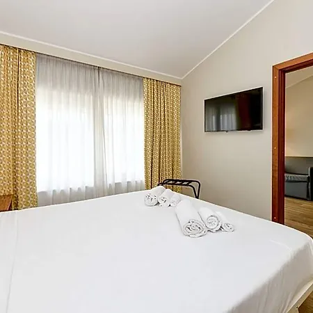 - Di Garda Otel 3*