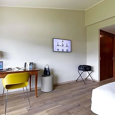 - Di Garda Otel 3*