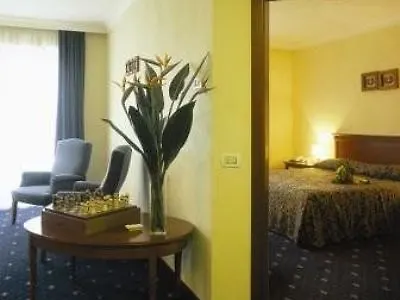 - Di Garda 3* Affi