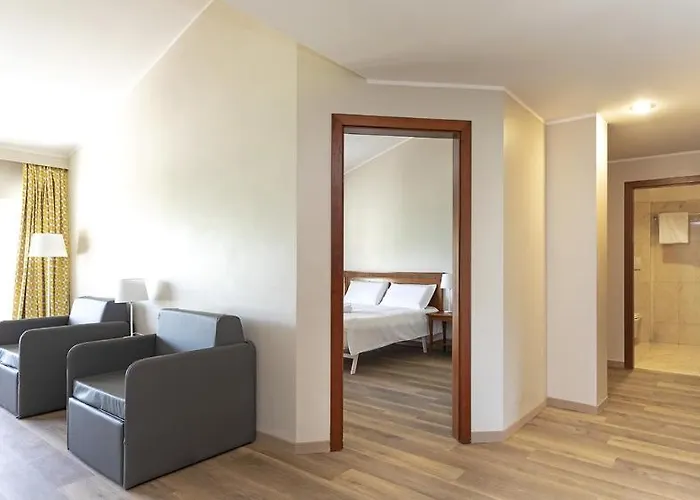 - Di Garda 3* 아피