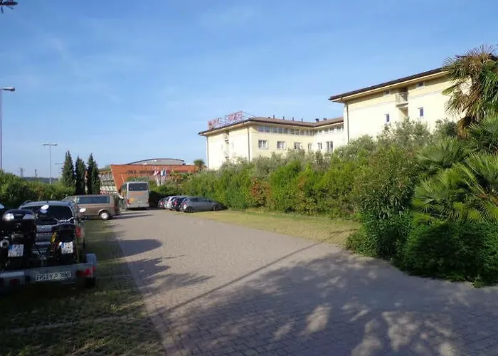 - Di Garda 3*