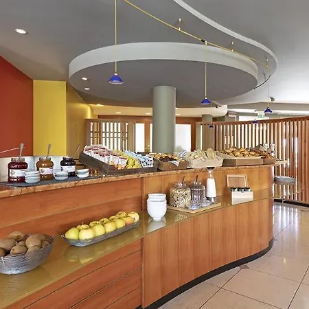 - Di Garda Hotell