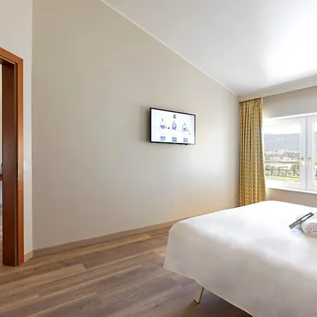 - Di Garda ホテル 3*