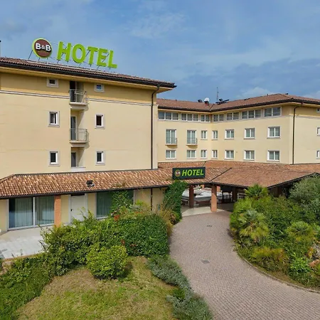 - Di Garda 3* Affi