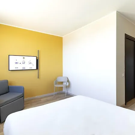 - Di Garda ホテル 3*